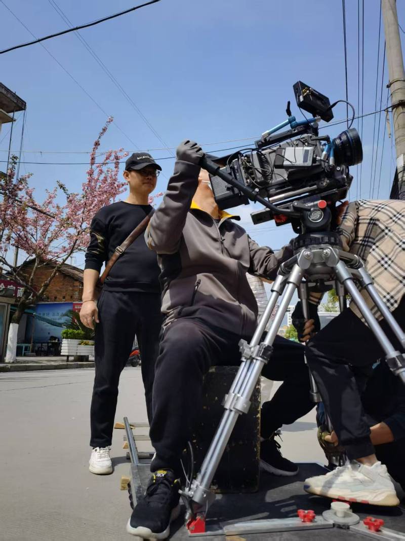 会同县广告片拍摄：快消品牌爆款之选，网感内容适配社媒传播！